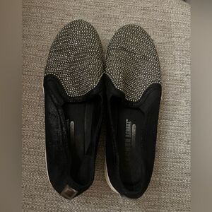 Beautiful Skechers street memory foam loafers size 6